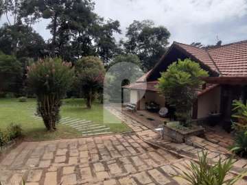 Casa à venda em Itaipava, Petrópolis - RJ
