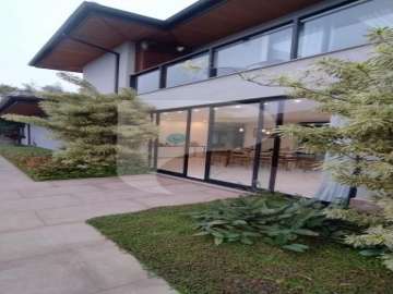 Casa à venda em Valparaíso, Petrópolis - RJ