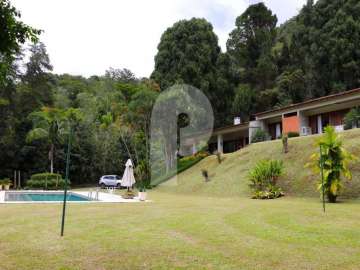 Casa à venda em Itaipava, Petrópolis - RJ