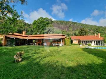 Casa à venda em Itaipava, Petrópolis - RJ