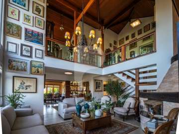 Casa à venda em Itaipava, Petrópolis - RJ