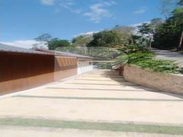 Casa à venda em Itaipava, Petrópolis - RJ