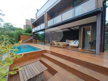 Casa à venda em Itaipava, Petrópolis - RJ