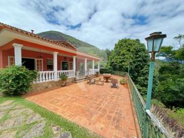 Casa para alugar em Nogueira, Petrópolis - RJ