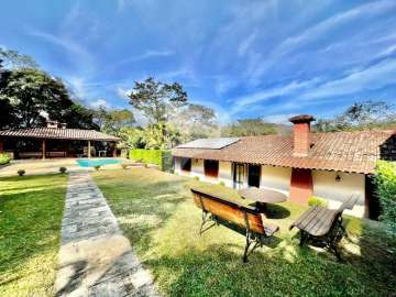 Casa à venda em Itaipava, Petrópolis - RJ