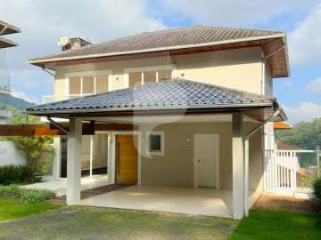 Casa à venda em Mosela, Petrópolis - RJ