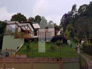 Casa à venda em Itaipava, Petrópolis - RJ