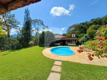Casa à venda em Araras, Petrópolis - RJ