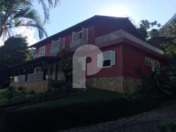 Casa à venda em Itaipava, Petrópolis - RJ