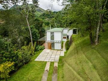Casa à venda em Araras, Petrópolis - RJ