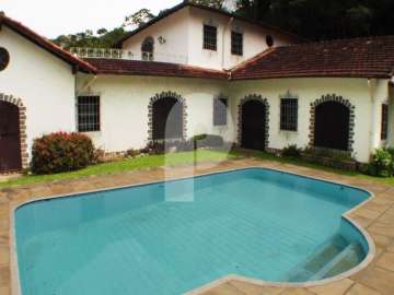 Casa à venda em Fazenda Inglesa, Petrópolis - RJ