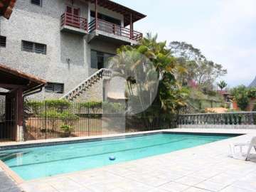 Casa à venda em Itaipava, Petrópolis - RJ