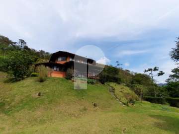 Casa à venda em Samambaia, Petrópolis - RJ