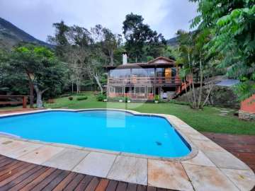 Casa à venda em Fazenda Inglesa, Petrópolis - RJ