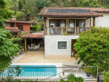 Casa à venda em Nogueira, Petrópolis - RJ