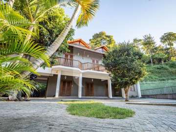 Casa à venda em Samambaia, Petrópolis - RJ