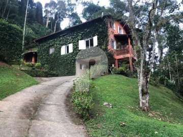 Casa à venda em Fazenda Inglesa, Petrópolis - RJ