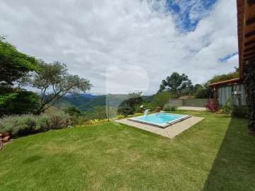 Casa à venda em Itaipava, Petrópolis - RJ