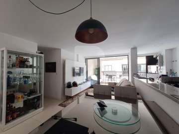 Cobertura à venda em Itaipava, Petrópolis - RJ