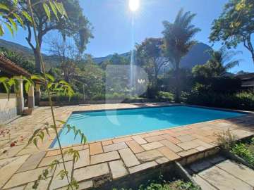 Casa à venda em Araras, Petrópolis - RJ