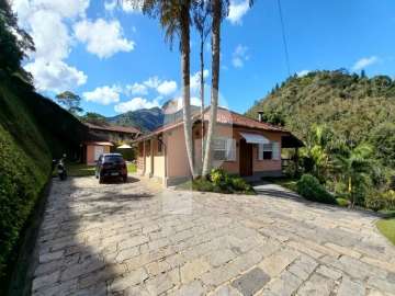 Casa à venda em Fazenda Inglesa, Petrópolis - RJ