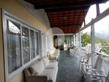 Casa à venda em Itaipava, Petrópolis - RJ