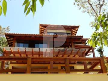 Casa à venda em Itaipava, Petrópolis - RJ