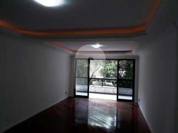Cobertura à venda em Retiro, Petrópolis - RJ