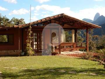 Casa à venda em Itaipava, Petrópolis - RJ