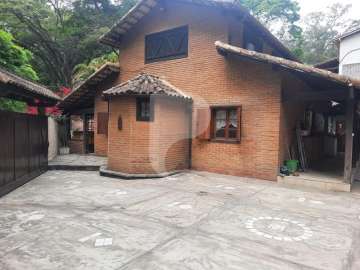 Casa à venda em Bonsucesso, Petrópolis - RJ