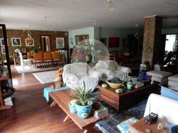 Casa à venda em Samambaia, Petrópolis - RJ
