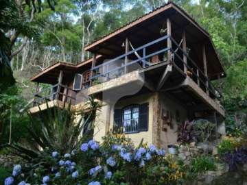 Casa à venda em Samambaia, Petrópolis - RJ