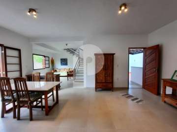 Casa à venda em Itaipava, Petrópolis - RJ