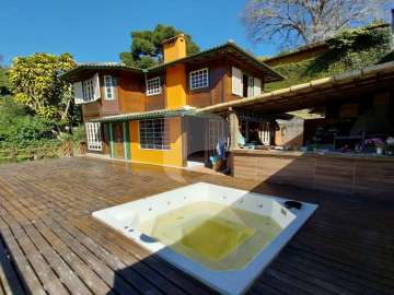 Casa à venda em Bonsucesso, Petrópolis - RJ