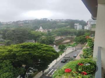 Apartamento à venda em Centro, Petrópolis - RJ