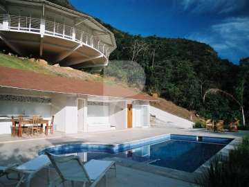 Casa à venda em Samambaia, Petrópolis - RJ