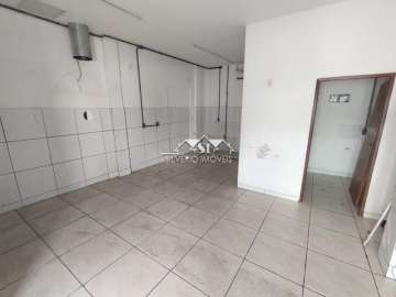 Loja para alugar em Quissamã, Petrópolis - RJ