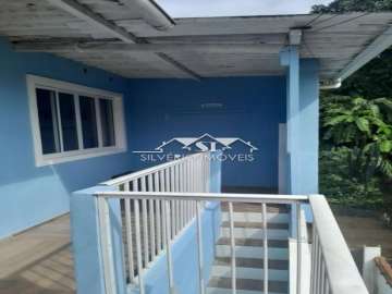 Casa à venda em Chácara Flora, Petrópolis - RJ