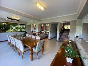Casa à venda em Itaipava, Petrópolis - RJ