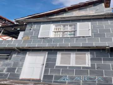 Casa à venda em Mosela, Petrópolis - RJ
