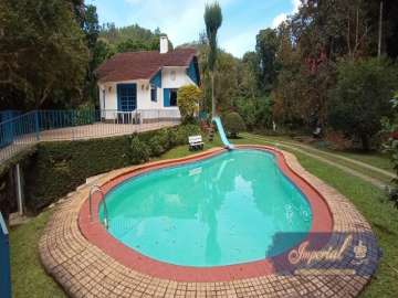 Casa à venda em Fazenda Inglesa, Petrópolis - RJ