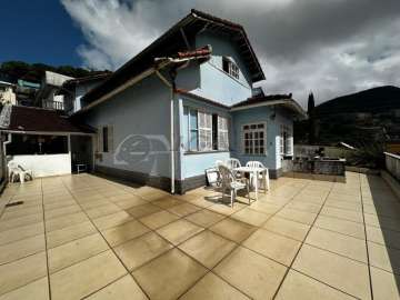 Casa à venda em Castelânea, Petrópolis - RJ