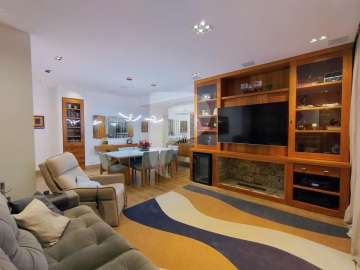 Apartamento à venda em Itaipava, Petrópolis - RJ