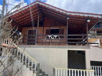 Casa à venda em Mosela, Petrópolis - RJ