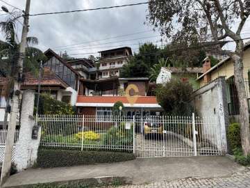 Casa à venda em Jardim Califórnia, Nova Friburgo - RJ
