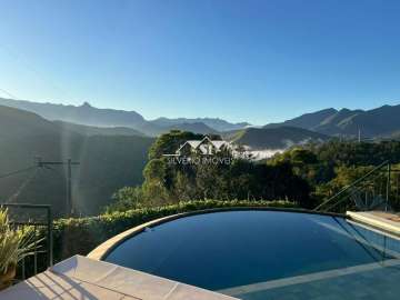 Casa à venda em Araras, Petrópolis - RJ