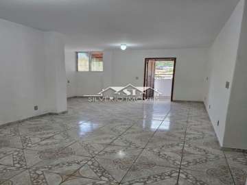 Apartamento à venda em Cascatinha, Petrópolis - RJ