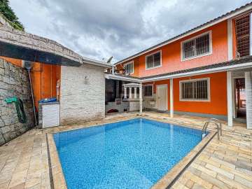 Casa à venda em Granja Guarani, Teresópolis - RJ