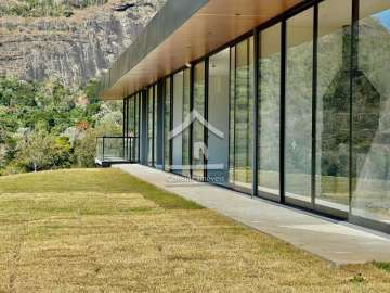 Casa à venda em Itaipava, Petrópolis - RJ