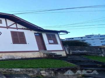 Casa à venda em Valparaíso, Petrópolis - RJ